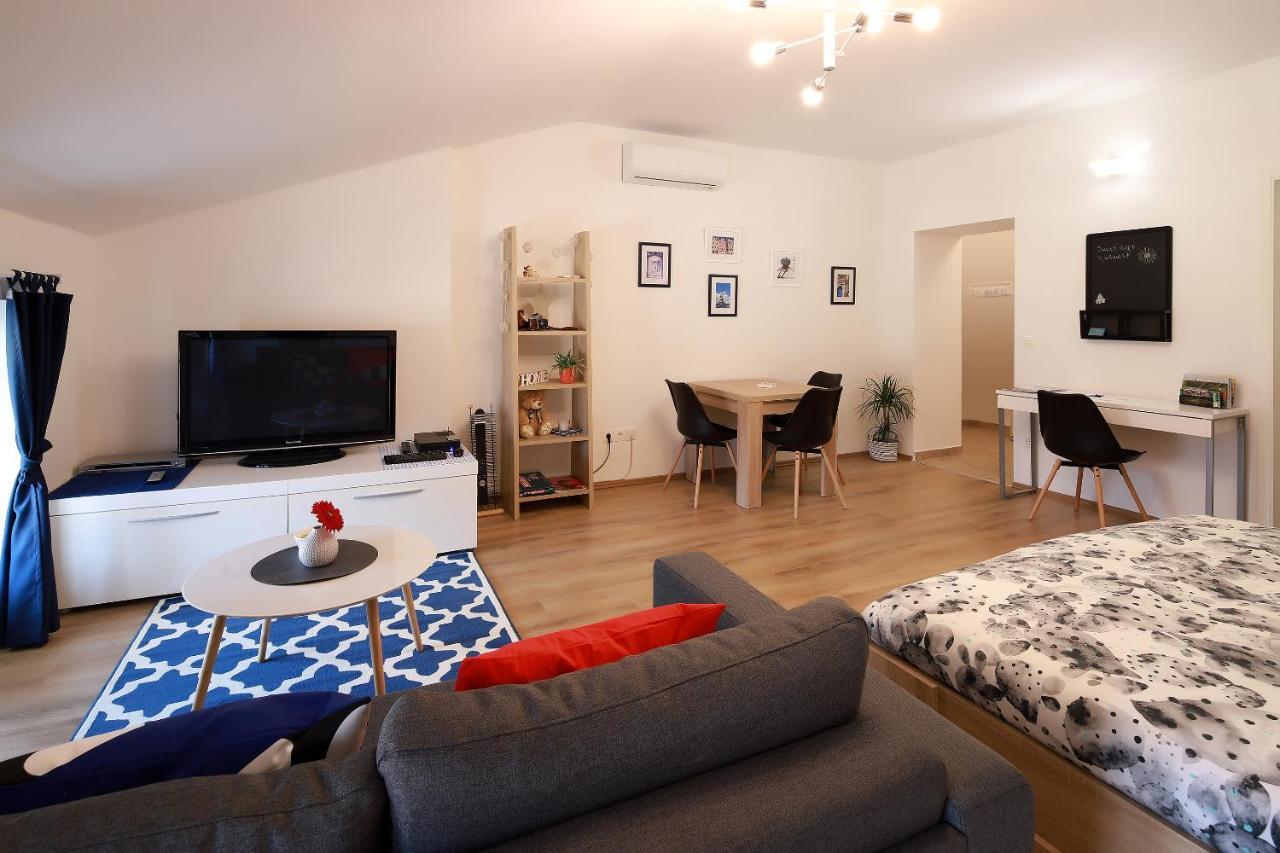 Sweet Loft Apartment "Blue" In Rijeka Center Exterior photo